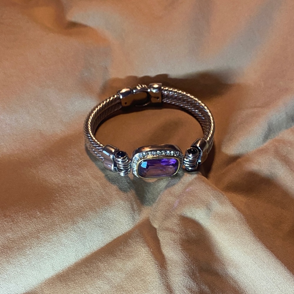 Elegant Silver Bracelet with Purple Gemstone - Picture 6 of 8